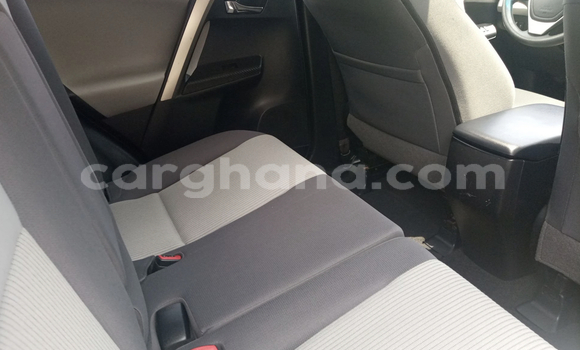 Sayi Na hannu Toyota RAV4 Red Mota in Accra a Greater Accra Sayi Na hannu Toyota RAV4 Red Mota in Accra a Greater Accra