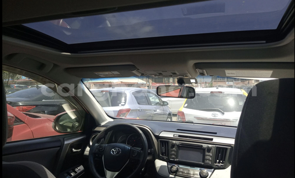 Sayi Na hannu Toyota RAV4 Red Mota in Accra a Greater Accra Sayi Na hannu Toyota RAV4 Red Mota in Accra a Greater Accra
