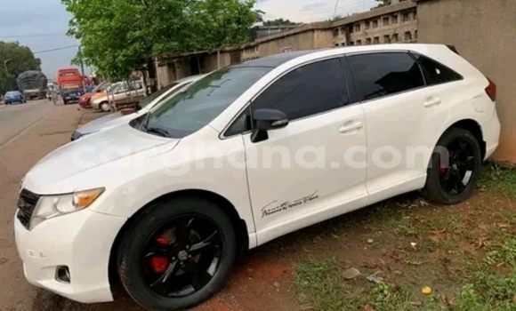 Buy Used Toyota Venza White Car in Accra in Greater Accra Buy Used Toyota Venza White Car in Accra in Greater Accra