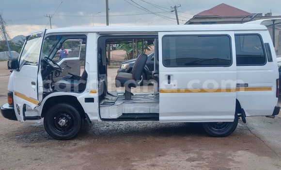 Sayi Na hannu Nissan Urvan Sauran Mota in Accra a Greater Accra Sayi Na hannu Nissan Urvan Sauran Mota in Accra a Greater Accra