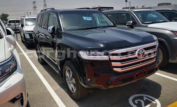 Ra Àlòkù Toyota Land Cruiser Black Ọkọ̀ in Accra ni Greater Accra