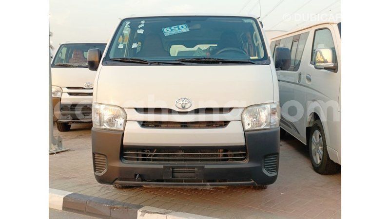 Big with watermark toyota hiace ashanti import dubai 48827