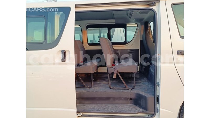 Big with watermark toyota hiace ashanti import dubai 48827