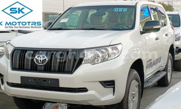 Sayi Imported Toyota Prado White Mota in Import - Dubai a Ashanti