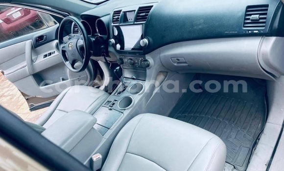 Ra Àlòkù Toyota Highlander Miiran Ọkọ̀ in Accra ni Greater Accra Ra Àlòkù Toyota Highlander Miiran Ọkọ̀ in Accra ni Greater Accra