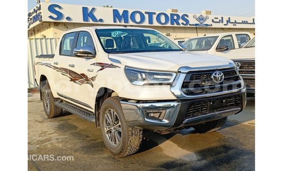 Ra Imported Toyota Hilux funfun Ọkọ̀ in Import - Dubai ni Ashanti Ra Imported Toyota Hilux funfun Ọkọ̀ in Import - Dubai ni Ashanti