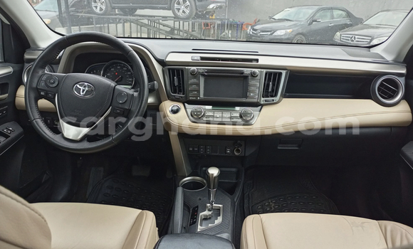 Sayi Na hannu Toyota RAV4 White Mota in Accra a Greater Accra Sayi Na hannu Toyota RAV4 White Mota in Accra a Greater Accra