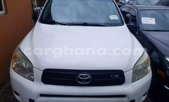 Buy Used Toyota RAV4 White Car in Accra in Greater Accra Buy Used Toyota RAV4 White Car in Accra in Greater Accra