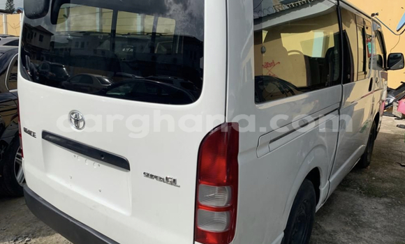 Sayi Na hannu Toyota Hiace White Mota in Accra a Greater Accra Sayi Na hannu Toyota Hiace White Mota in Accra a Greater Accra