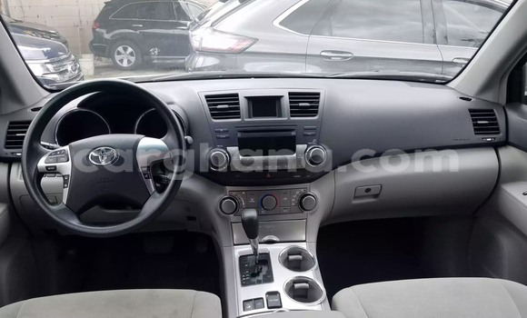 Buy Used Toyota Highlander Silver Car in Accra in Greater Accra Buy Used Toyota Highlander Silver Car in Accra in Greater Accra