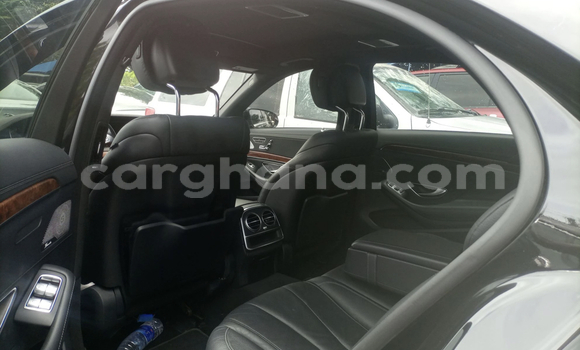 Ra Àlòkù Mercedes‒Benz S-klasse AMG Black Ọkọ̀ in Accra ni Greater Accra Ra Àlòkù Mercedes‒Benz S-klasse AMG Black Ọkọ̀ in Accra ni Greater Accra