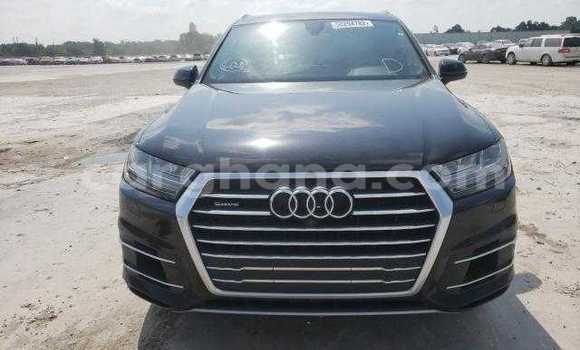 Ra Àlòkù Audi Q7 Black Ọkọ̀ in Accra ni Greater Accra