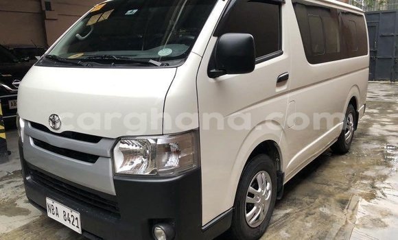 Sayi Na hannu Toyota Hiace White Mota in Accra a Greater Accra Sayi Na hannu Toyota Hiace White Mota in Accra a Greater Accra