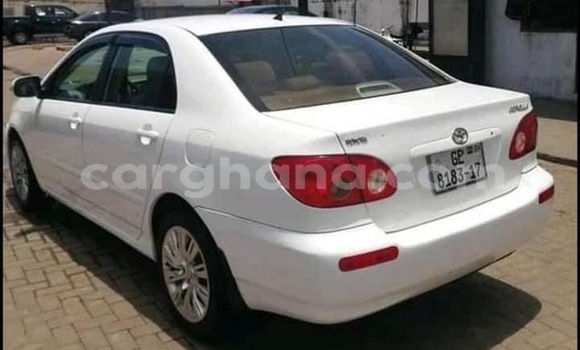 Ra Àlòkù Toyota Corolla funfun Ọkọ̀ in Accra ni Greater Accra Ra Àlòkù Toyota Corolla funfun Ọkọ̀ in Accra ni Greater Accra