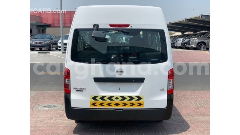 Big with watermark nissan urvan ashanti import dubai 48901