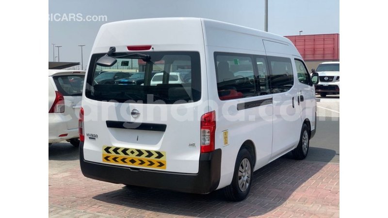 Big with watermark nissan urvan ashanti import dubai 48901