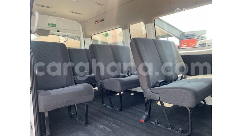 Big with watermark nissan urvan ashanti import dubai 48901