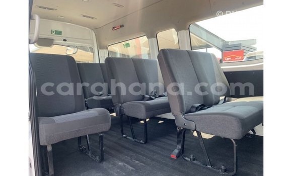 Ra Imported Nissan Urvan funfun Ọkọ̀ in Import - Dubai ni Ashanti Ra Imported Nissan Urvan funfun Ọkọ̀ in Import - Dubai ni Ashanti