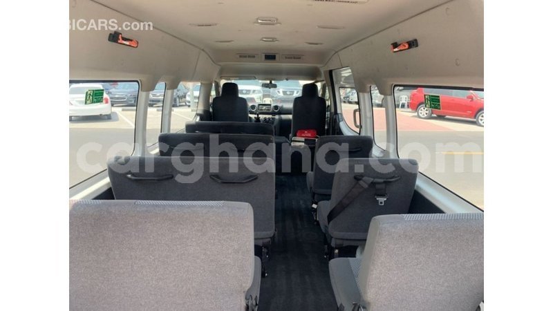 Big with watermark nissan urvan ashanti import dubai 48901