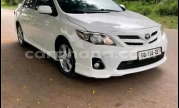 Ra Àlòkù Toyota Corolla funfun Ọkọ̀ in Accra ni Greater Accra Ra Àlòkù Toyota Corolla funfun Ọkọ̀ in Accra ni Greater Accra