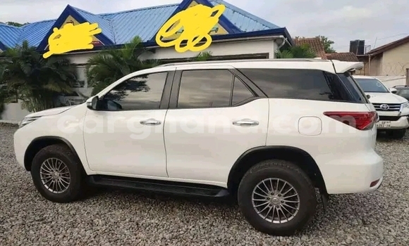 Buy Used Toyota Fortuner White Car in Accra in Greater Accra Buy Used Toyota Fortuner White Car in Accra in Greater Accra