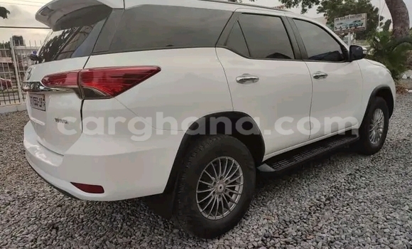 Buy Used Toyota Fortuner White Car in Accra in Greater Accra Buy Used Toyota Fortuner White Car in Accra in Greater Accra
