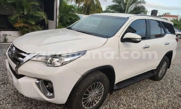 Buy Used Toyota Fortuner White Car in Accra in Greater Accra Buy Used Toyota Fortuner White Car in Accra in Greater Accra