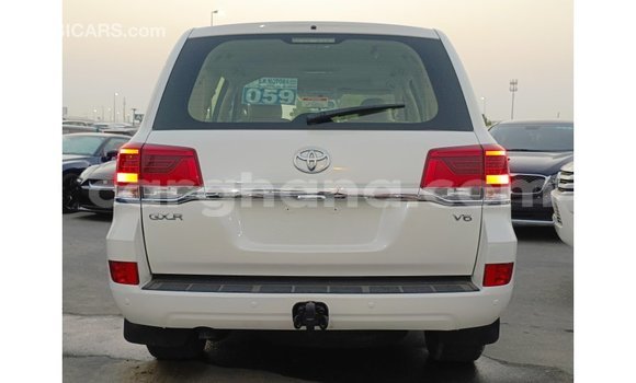 Buy Import Toyota Land Cruiser White Car in Import - Dubai in Ashanti Buy Import Toyota Land Cruiser White Car in Import - Dubai in Ashanti