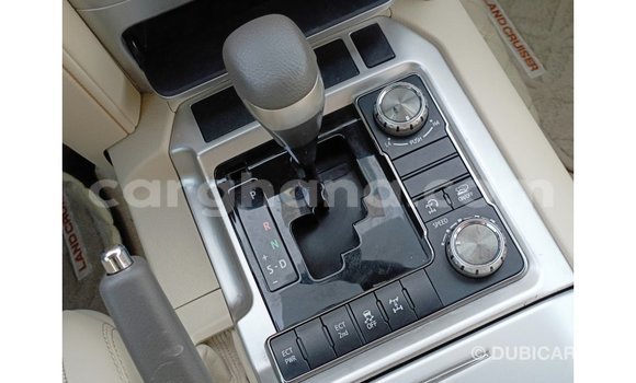 Buy Import Toyota Land Cruiser White Car in Import - Dubai in Ashanti Buy Import Toyota Land Cruiser White Car in Import - Dubai in Ashanti