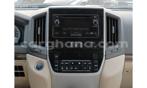 Buy Import Toyota Land Cruiser White Car in Import - Dubai in Ashanti Buy Import Toyota Land Cruiser White Car in Import - Dubai in Ashanti