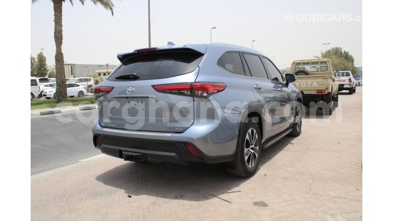 Big with watermark toyota highlander ashanti import dubai 48925