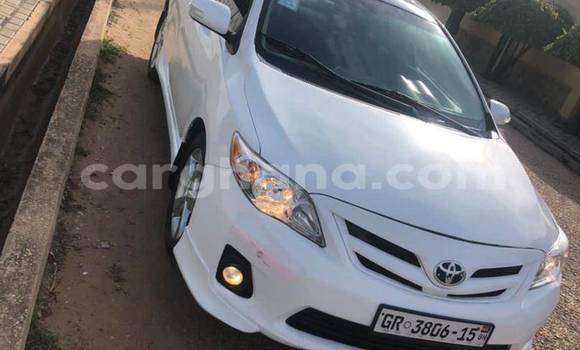 Sayi Na hannu Toyota Corolla White Mota in Accra a Greater Accra Sayi Na hannu Toyota Corolla White Mota in Accra a Greater Accra