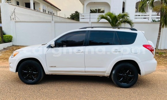 Buy Used Toyota RAV4 White Car in Accra in Greater Accra