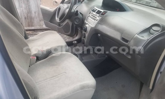 Sayi Na hannu Toyota Vitz Blue Mota in Accra a Greater Accra Sayi Na hannu Toyota Vitz Blue Mota in Accra a Greater Accra
