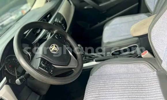 Sayi Na hannu Toyota Corolla Azurfa Mota in Abetifi a Gabas Sayi Na hannu Toyota Corolla Azurfa Mota in Abetifi a Gabas