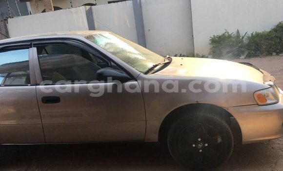 Sayi Na hannu Toyota Corolla Brown Mota in Accra a Greater Accra Sayi Na hannu Toyota Corolla Brown Mota in Accra a Greater Accra