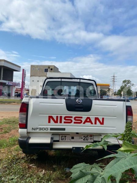 Big with watermark nissan hardbody greater accra accra 48992