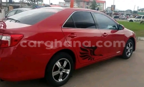 Ra Àlòkù Toyota Camry Red Ọkọ̀ in Accra ni Greater Accra Ra Àlòkù Toyota Camry Red Ọkọ̀ in Accra ni Greater Accra