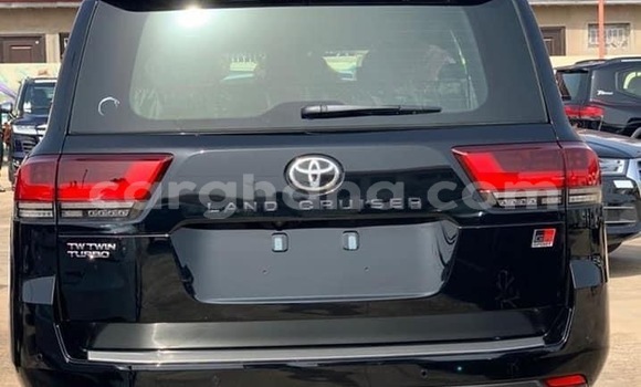 Sayi Na hannu Toyota Land Cruiser Black Mota in Ada a Gabas Sayi Na hannu Toyota Land Cruiser Black Mota in Ada a Gabas