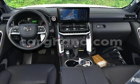 Sayi Na hannu Toyota Land Cruiser Black Mota in Ada a Gabas Sayi Na hannu Toyota Land Cruiser Black Mota in Ada a Gabas