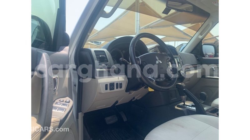 Big with watermark mitsubishi pajero ashanti import dubai 49004