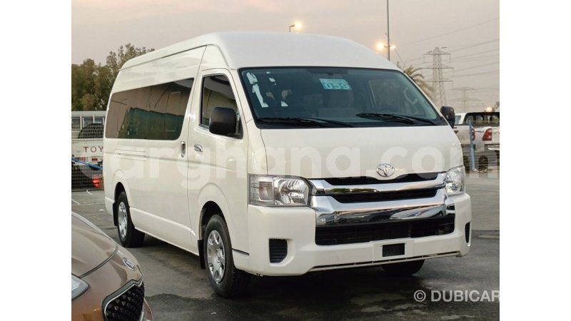 Big with watermark toyota hiace ashanti import dubai 49008