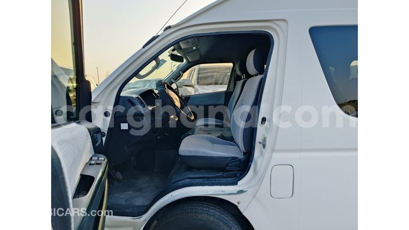 Big with watermark toyota hiace ashanti import dubai 49008