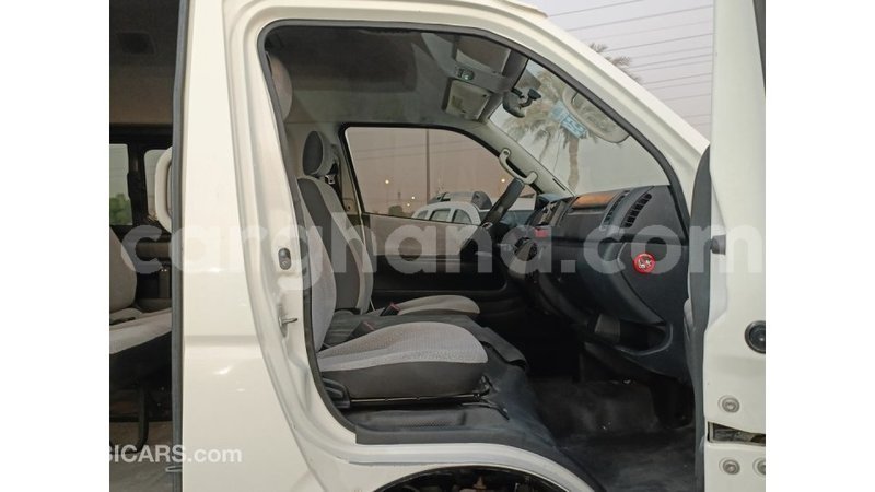 Big with watermark toyota hiace ashanti import dubai 49008