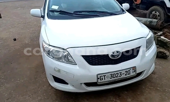 Ra Àlòkù Toyota Corolla funfun Ọkọ̀ in Accra ni Greater Accra Ra Àlòkù Toyota Corolla funfun Ọkọ̀ in Accra ni Greater Accra