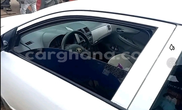 Ra Àlòkù Toyota Corolla funfun Ọkọ̀ in Accra ni Greater Accra Ra Àlòkù Toyota Corolla funfun Ọkọ̀ in Accra ni Greater Accra