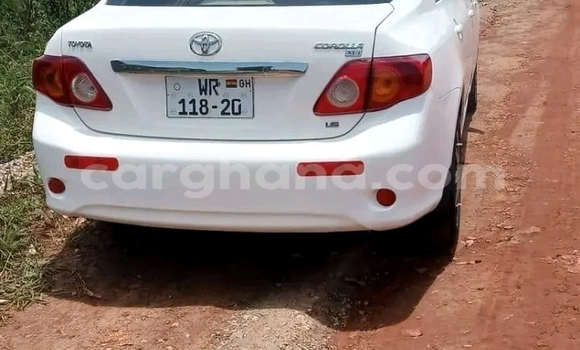 Buy Used Toyota Corolla White Car in Accra in Greater Accra Buy Used Toyota Corolla White Car in Accra in Greater Accra