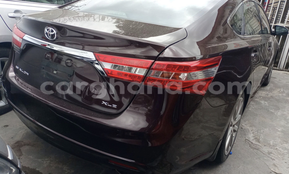 Sayi Na hannu Toyota Avalon Black Mota in Accra a Greater Accra Sayi Na hannu Toyota Avalon Black Mota in Accra a Greater Accra