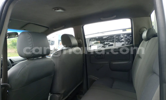 Sayi Na hannu Toyota Hilux White Mota in Accra a Greater Accra Sayi Na hannu Toyota Hilux White Mota in Accra a Greater Accra