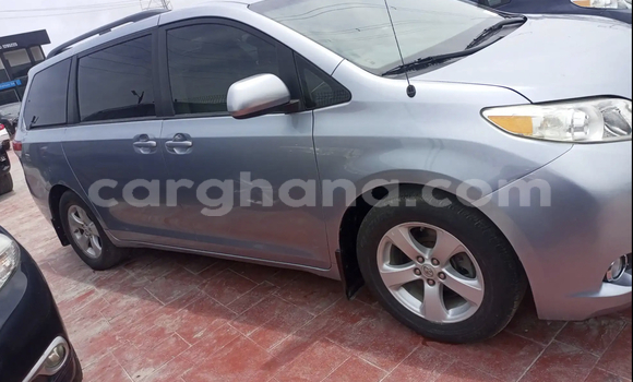 Sayi Na hannu Toyota Sienna Blue Mota in Accra a Greater Accra Sayi Na hannu Toyota Sienna Blue Mota in Accra a Greater Accra